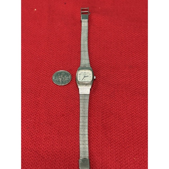 Vintage Citizen Women\'s Silver Watch‎ 2951-294289 K Japan New Battery Runs Great main image 8
